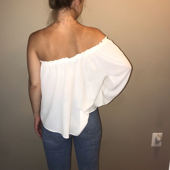 Beautiful one shoulder summer top - Picture 2 of 4
